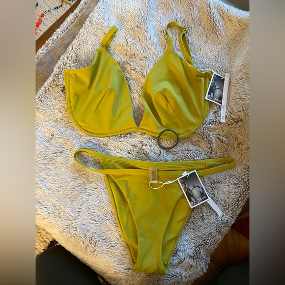 Form and Fold G-Cup Swimsuit - Picture 12 of 15